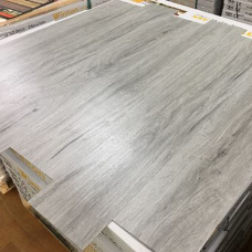 SÀN NHỰA GỖ  KEO DÁN SẴN TIỆN LỢI 02