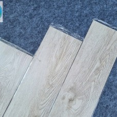 Cửa hàng bán sàn nhựa dán keo giá rẻ tại Tân Uyên