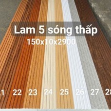 Lam sóng nhựa giả gỗ tại Tân Bình