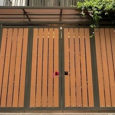 Thi công cửa cổng gỗ nhựa chuyên nghiệp tại Dĩ An