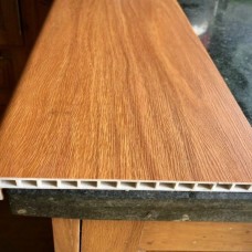 Mặt bậc cầu thang nhựa giả gỗ giá rẻ tại Tân Uyên 