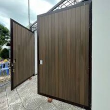 Nhận Thi Công Cổng Ốp Gỗ Nhựa Uy Tín Tại Trường Thọ - Thủ Đức