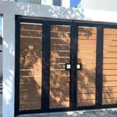 Lắp đặt cửa sắt ốp gỗ nhựa uy tín tại Thủ Đức