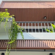 Thi công lam sóng gỗ nhựa chuyên nghiệp tại Bình Thạnh 