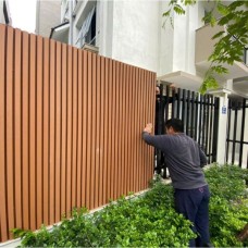 Thi công lam sóng gỗ nhựa chuyên nghiệp tại Quận 12