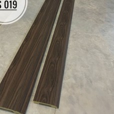 Thi công len chân tường nhựa chuyên nghiệp tại Tân Uyên 