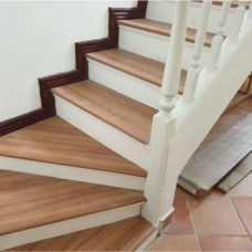 Thi công mặt bậc cầu thang nhựa tại Linh Trung - Thủ Đức 